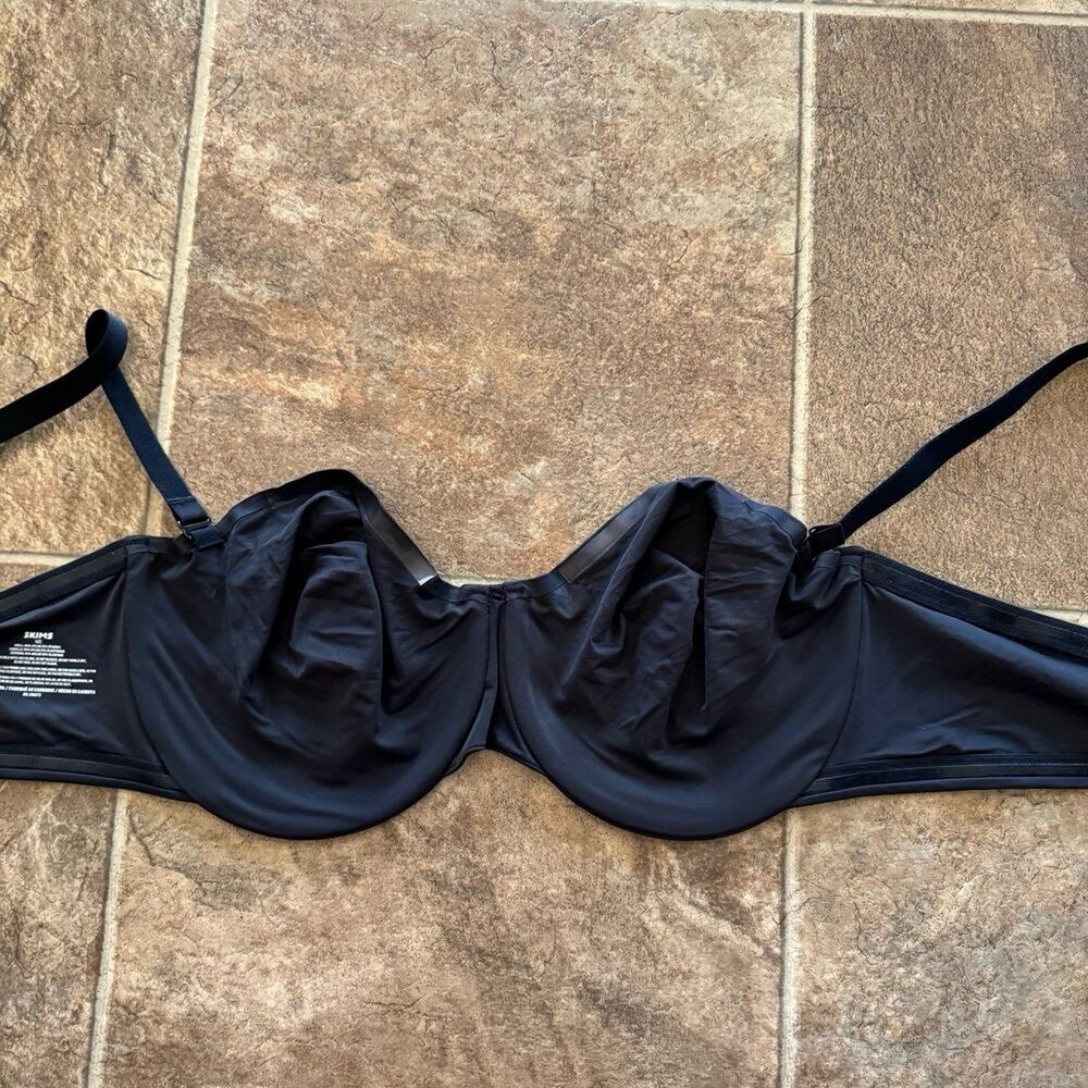 Skims Smoothing Intimates Unlined Strapless Bra Onyx Size 42C - Picture 8 of 9